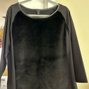 super soft faux fur black blouse size Xl side slit zippers for added style NWOT